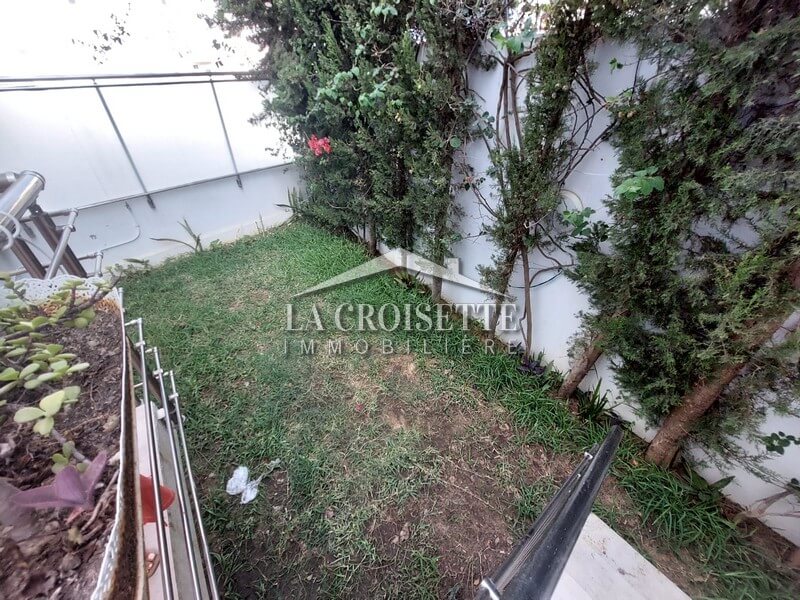 Rez-de-chaussée S+3 avec jardin aux Jardins de Carthage 